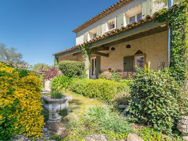 Maison avec piscine et jardin