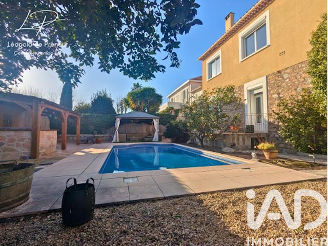 Maison avec piscine et jardin