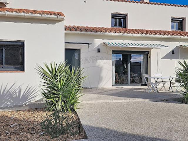Maison avec piscine et jardin