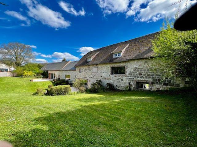 Maison avec piscine et jardin