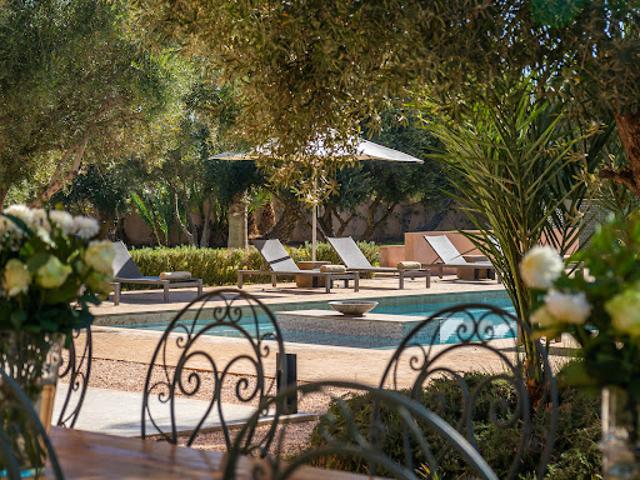 Maison avec piscine et jardin
