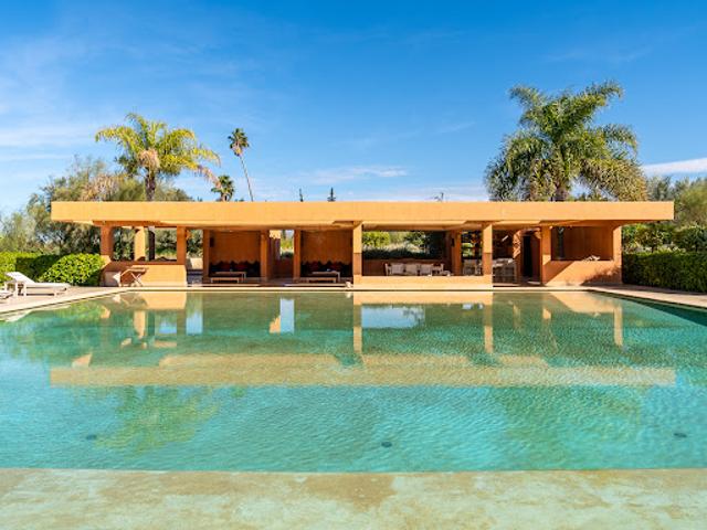 Maison avec piscine et jardin
