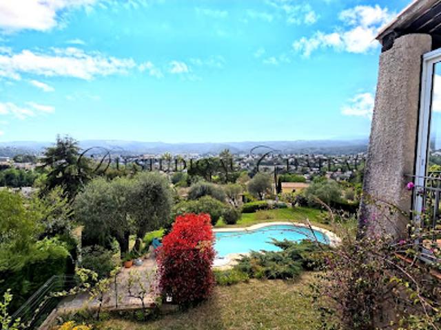 Maison avec piscine et jardin