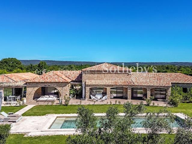Maison avec piscine et jardin