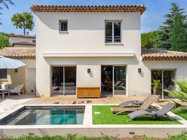 Maison avec piscine et jardin
