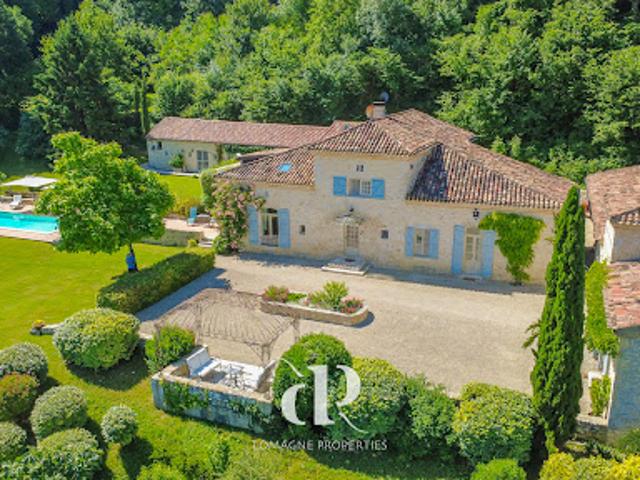 Maison avec piscine et jardin