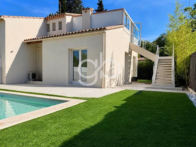 Maison avec piscine et jardin