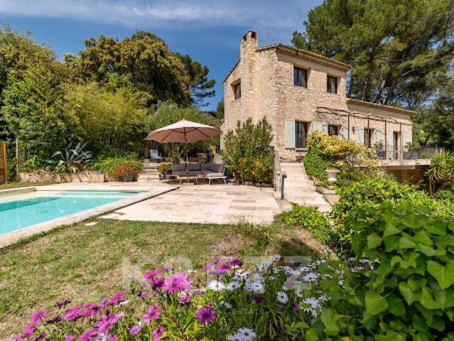 Maison avec piscine et jardin
