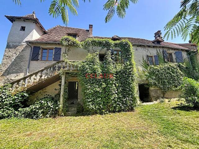 Maison avec piscine et jardin