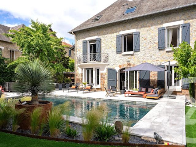 Maison avec piscine et jardin