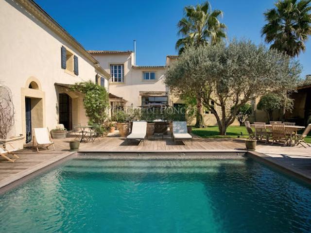 Maison avec piscine et jardin