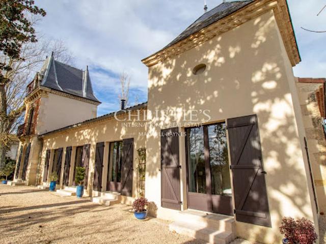 Maison avec piscine et jardin