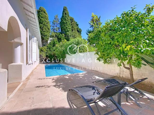 Maison avec piscine et jardin