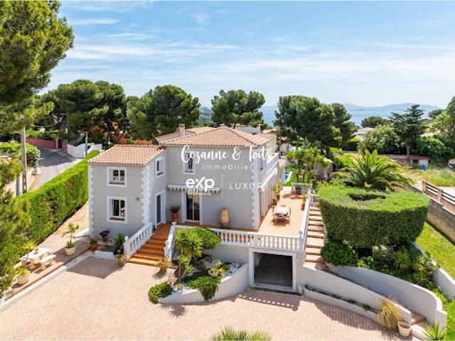 Maison avec piscine et jardin