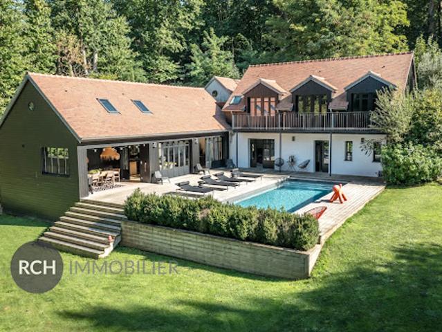Maison avec piscine et jardin