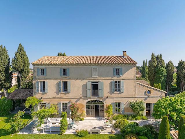Maison avec piscine et jardin
