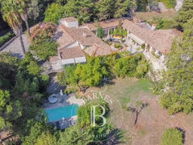 Maison avec Piscine et Jardin