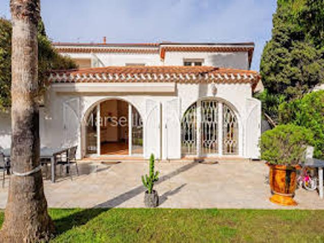 Maison avec Piscine et Jardin