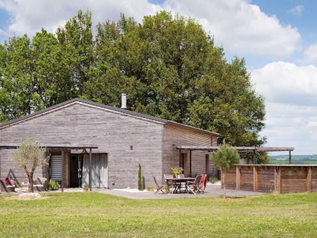 Maison avec piscine et jardin