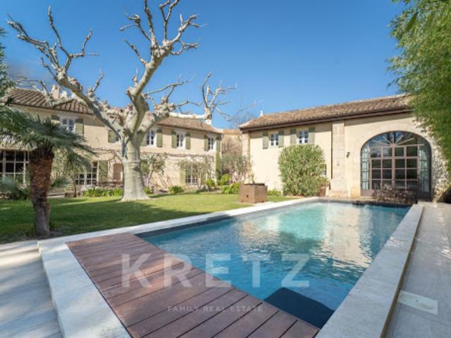 Maison avec piscine et jardin