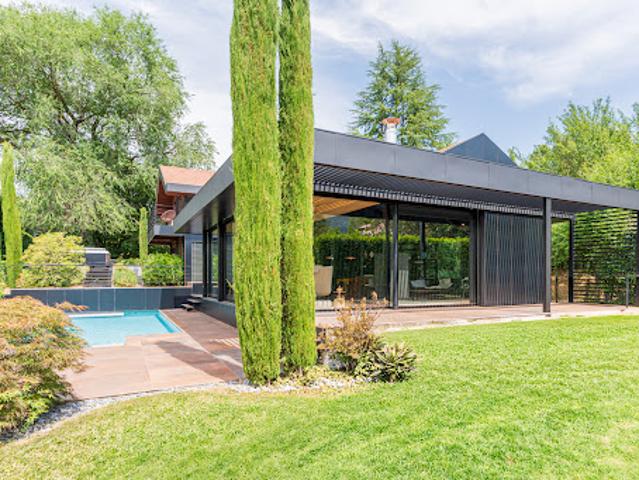 Maison avec piscine et jardin