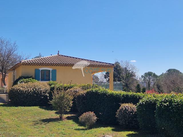 Maison avec piscine et jardin