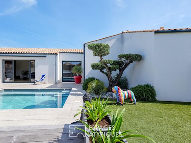 Maison avec piscine et terrasse