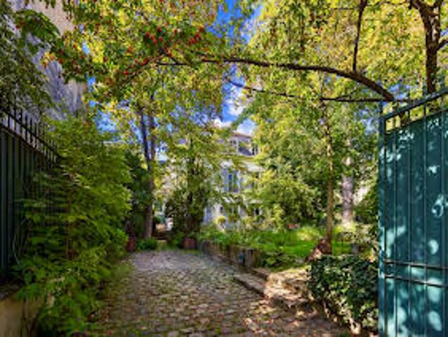 Maison avec Piscine et Jardin