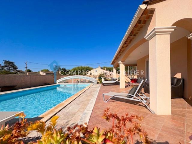 Maison avec piscine et jardin