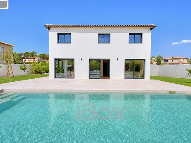 Maison avec piscine et jardin