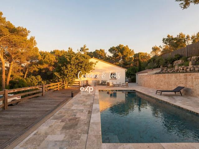 Maison avec piscine et jardin