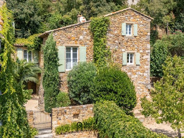 Maison avec piscine et jardin