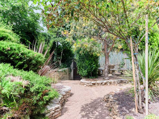 Maison avec piscine et jardin