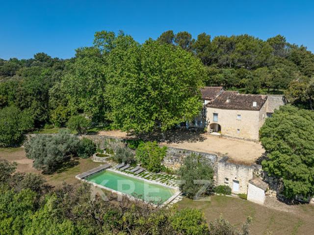 Maison avec piscine et jardin