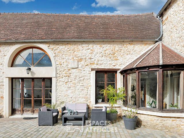 Maison avec piscine et jardin