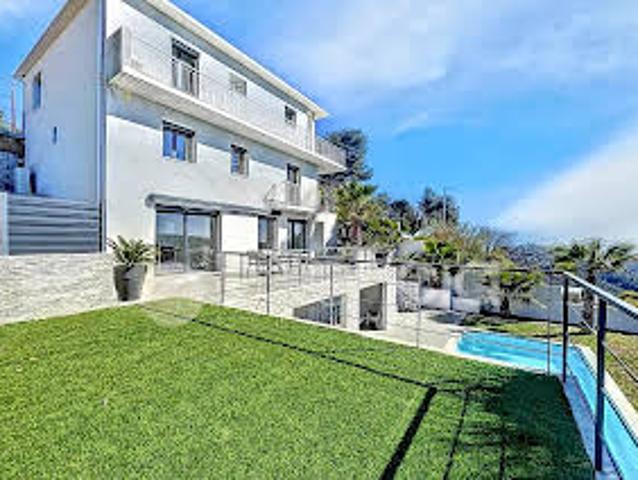 Maison avec Piscine et Jardin