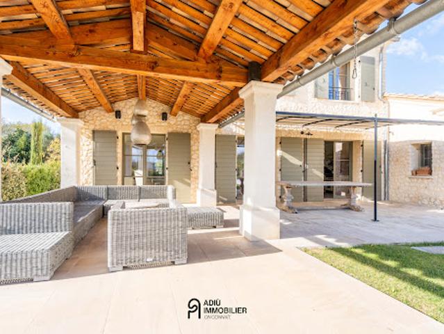 Maison avec piscine et jardin