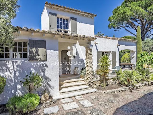Maison avec piscine et jardin