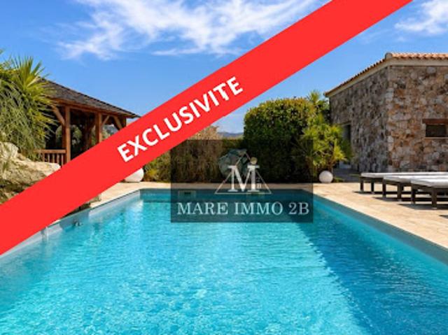 Maison avec piscine et jardin