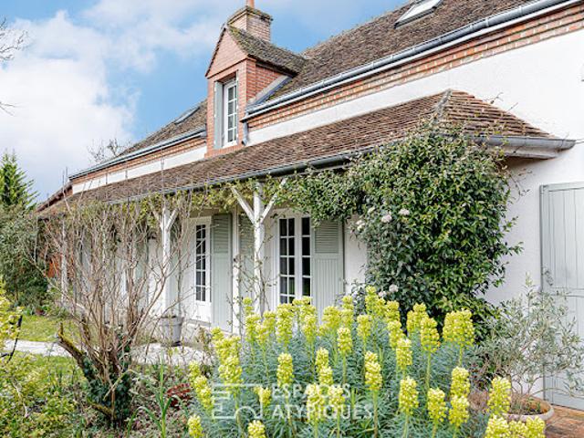 Maison avec piscine et jardin