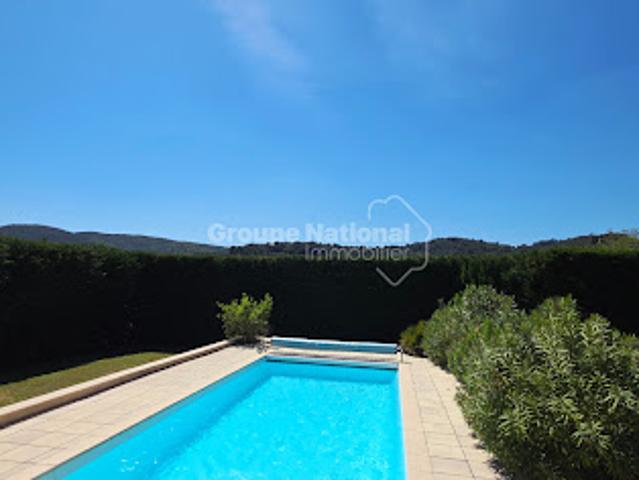 Maison avec piscine et jardin