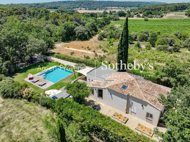 Maison avec piscine et jardin