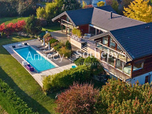 Maison avec piscine et jardin