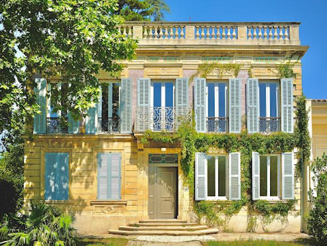 Maison avec piscine et jardin