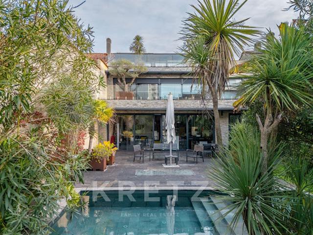 Maison avec piscine et jardin