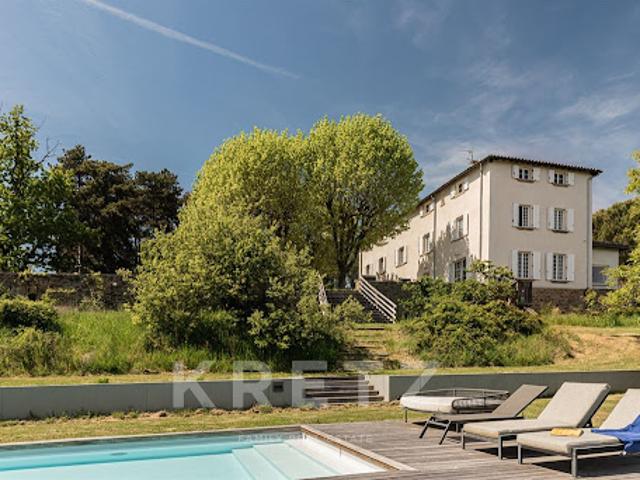Maison avec piscine et jardin