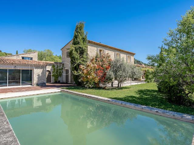 Maison avec piscine et jardin