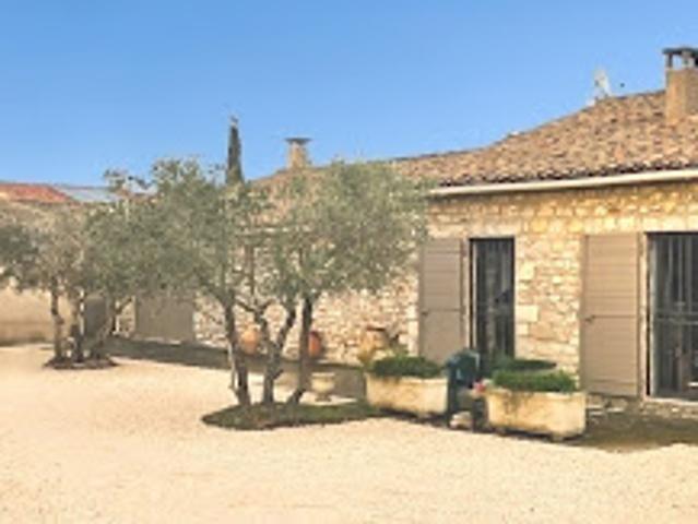 Maison avec piscine et jardin