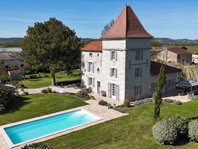 Maison avec piscine et jardin