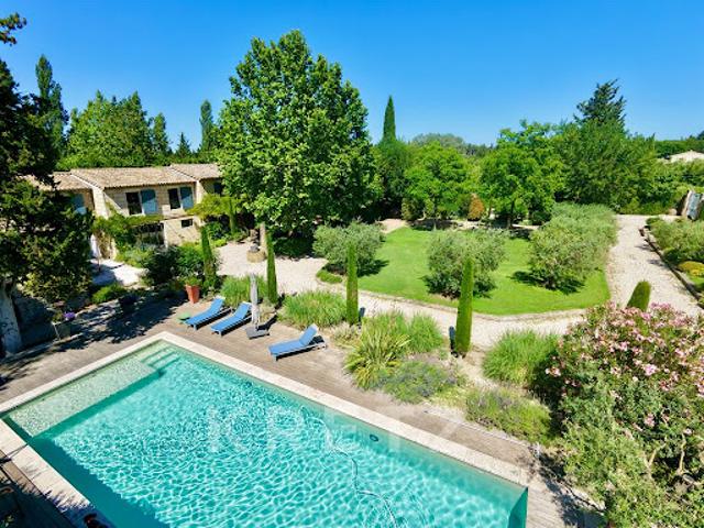 Maison avec piscine et jardin